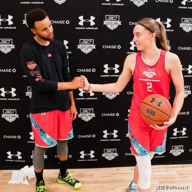 金年会注册-勒沃库森训练开放日；窗口期内部沟通引欢呼；荷甲在即；年轻球员得到机会的简单介绍