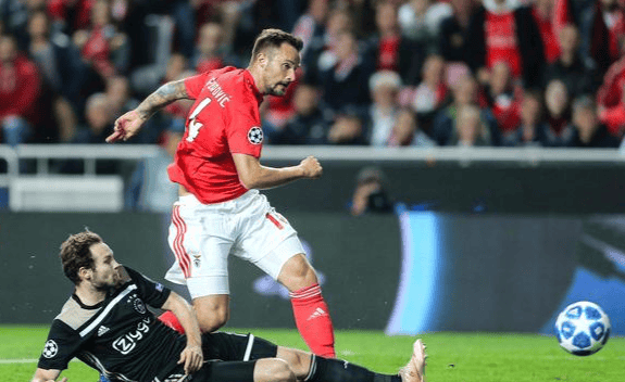 金年会注册-国际比赛日勒沃库森备战英超，绝杀压哨细节曝光，球迷炸锅，轮换策略成焦点的简单介绍