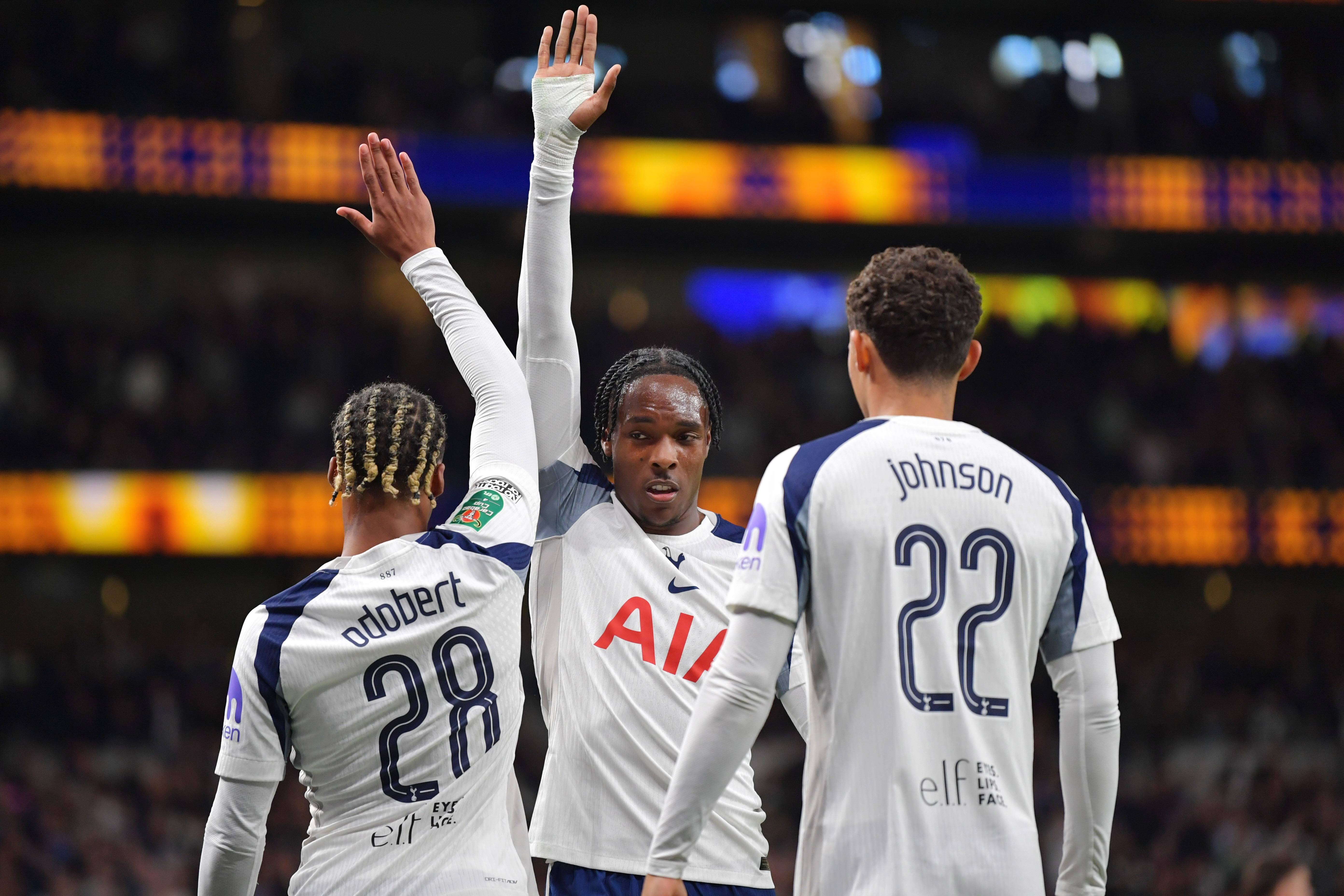 金年会官方在线入口-包含冲刺阶段NBA常规赛焦点战，萨克拉门托国王外线爆发，引发热议，球探报告显示潜力的词条